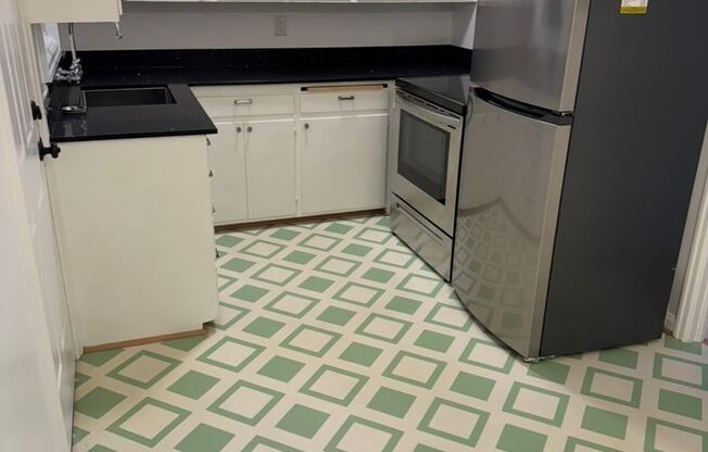 1 bed, 1 bath, 572 sqft, $1,575, Unit 2400-02