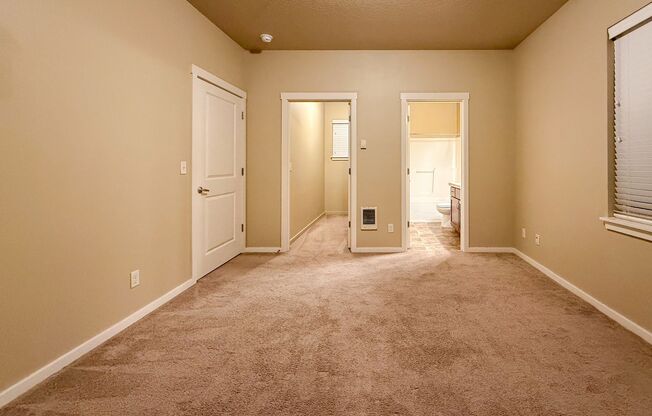 2 beds, 2 baths, 1,090 sqft, $1,600, Unit 523-07