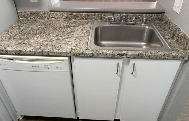 2 beds, 1 bath, 867 sqft, $1,285, Unit 601 I201