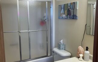 1 bed, 1 bath, $1,250, Unit 10