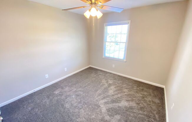 2 beds, 1.5 baths, 832 sqft, $1,150, Unit 873 Oakwood Villa