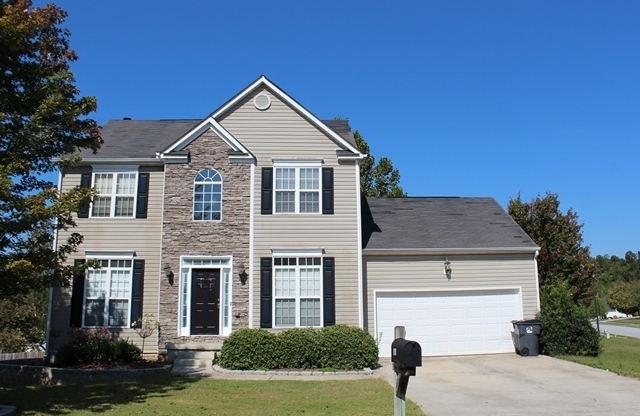 3- bedroom with Luxury, Location, and Convenience.