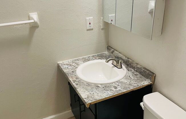 Studio, 1 bath, $795, Unit Unit F