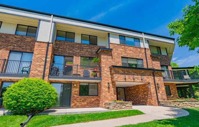 Wingra West Apartments
