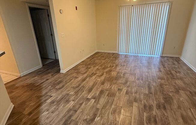 Waterford Lakes - 2 bed/2 bath condo AVAILABLE NOW!