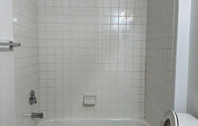 2 beds, 2 baths, $1,499, Unit # 2072