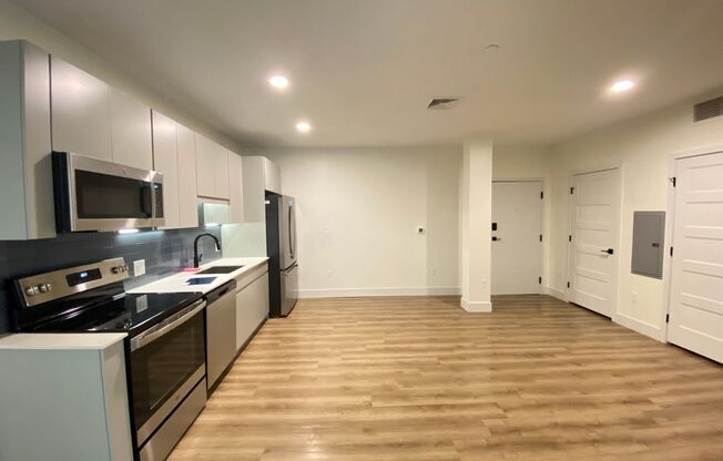 2 beds, 2 baths, 1,361 sqft, $3,286, Unit 120