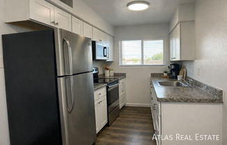 1045 E UNIVERSITY DR