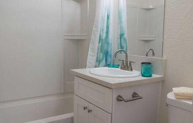 1 bed, 1 bath, 400 sqft, $1,395, Unit 553-2