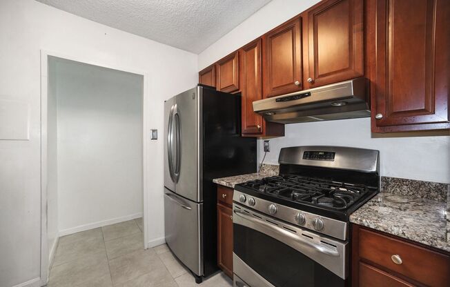 2 beds, 1 bath, $2,699