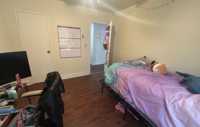 1 bed, 1 bath, $950, Unit 207