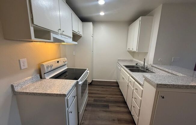 1 bed, 1 bath, 716 sqft, $2,150, Unit J004