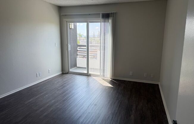 1 bed, 1 bath, 671 sqft, $2,435, Unit 486