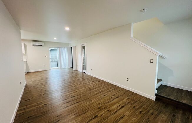 2 beds, 2.5 baths, $2,500, Unit A