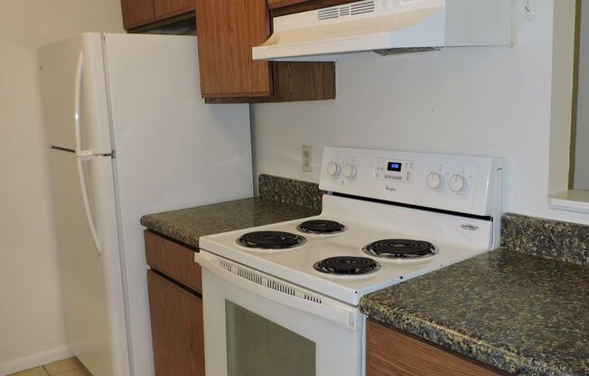 2 beds, 1 bath, $1,250, Unit Apt 24