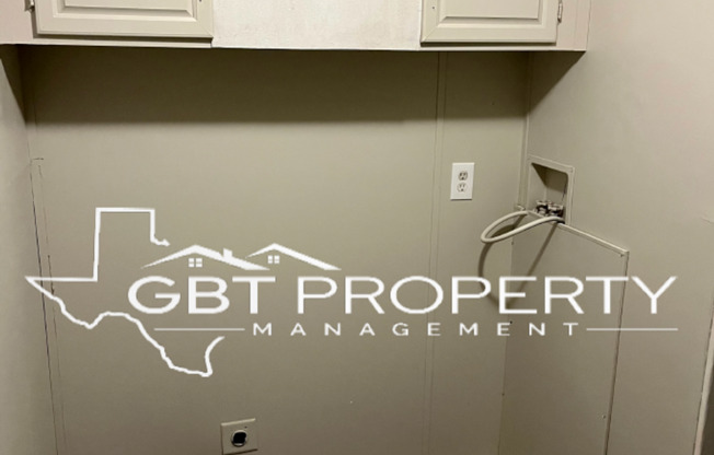 Spacious 3 bed 2 bath single wide on an oversized lot