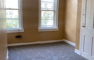 1 bed, 1 bath, $1,125, Unit 1521 Park Ave R -3F