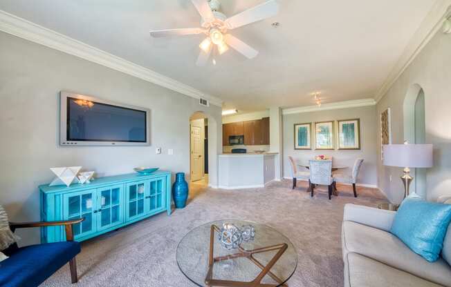 Courtney Station Apartments - Spacious living room