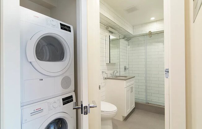 2 beds, 1 bath, $5,395, Unit 3B