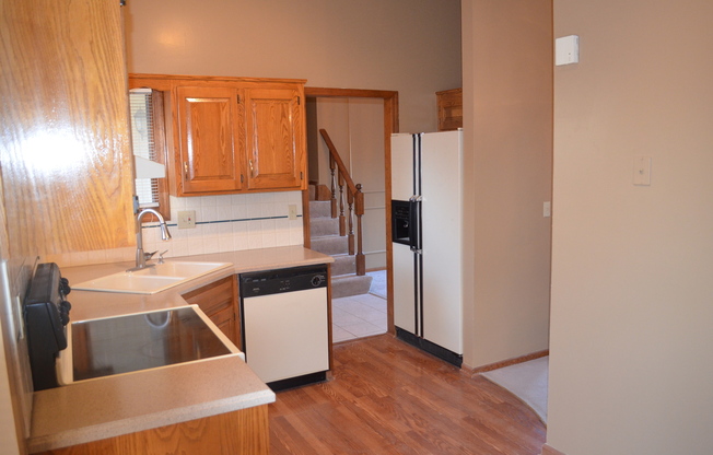 AVAILABLE NOW! - Newly Renovated SF in North KC