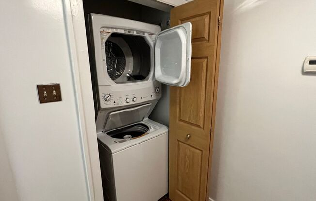 3 beds, 2.5 baths, 2,100 sqft, $3,960, Unit 431-02A