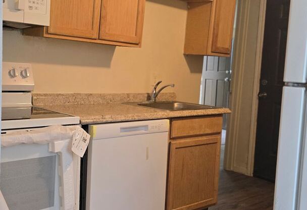Charming 2/1-Bed/bath Home in Downtown Manor