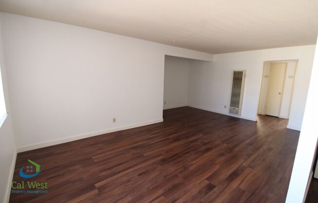 2 beds, 1 bath, $2,495, Unit 4