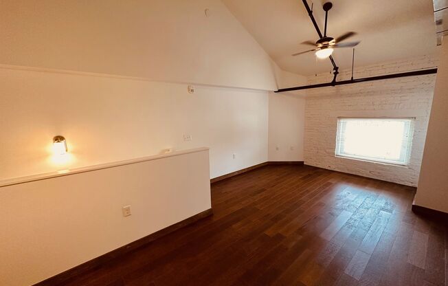 1 bed, 1 bath, 567 sqft, $1,200, Unit Unit 113B