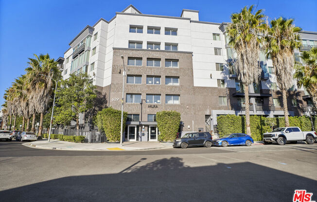 2 beds, 2 baths, 1,330 sqft, $3,975, Unit 436
