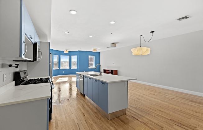 877 HARRISON AVE
