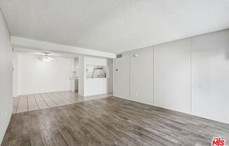 2 beds, 2 baths, 990 sqft, $2,395, Unit G111