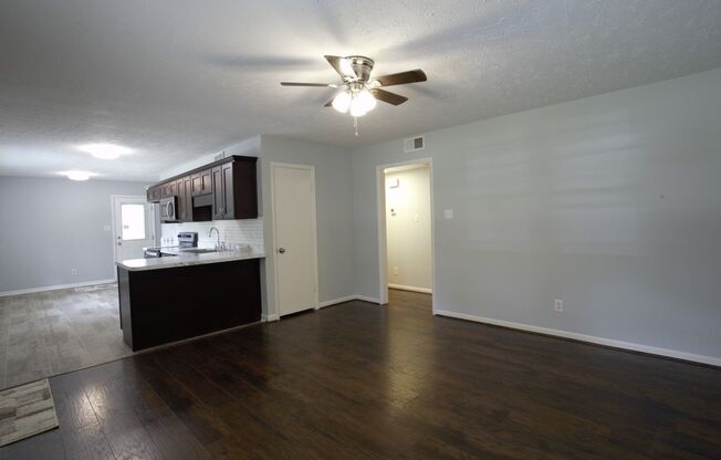 3 beds, 2 baths, $1,450