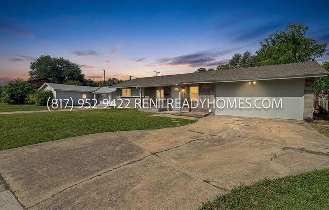 2613 Fairbrook St - Pet Friendly Home for Rent in Irving, TX with Fenced Backyard and Driveway Parking