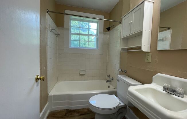 571 WHITEHEAD RD | 2 BED 1 BATH