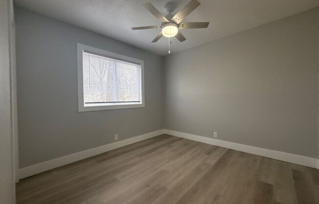 2 beds, 1 bath, $795, Unit B8