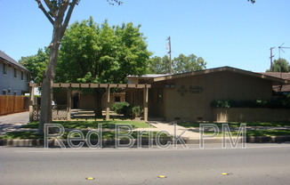 341 W 21 ST