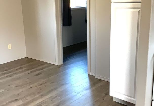 7001-2t - 519, 525, 523 A&amp;B SE I Street