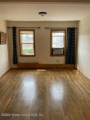 3 beds, 1 bath, 1,200 sqft, $2,700