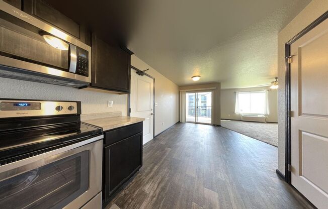 2 beds, 2 baths, 1,070 sqft, $1,405, Unit 3148-302