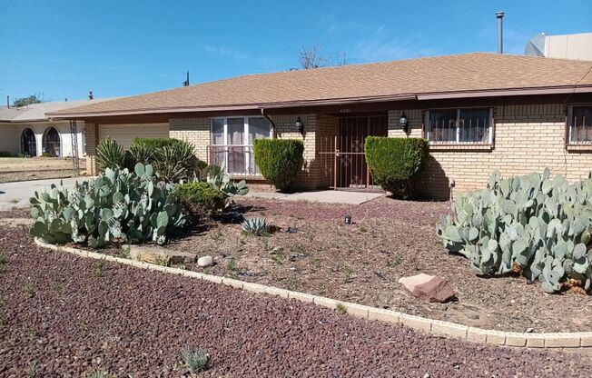 Charming 4-bedroom, 2-bathroom! Showings available NOW!