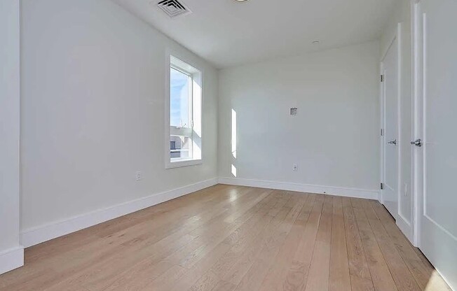 1 bed, 1 bath, 700 sqft, $3,500, Unit 508