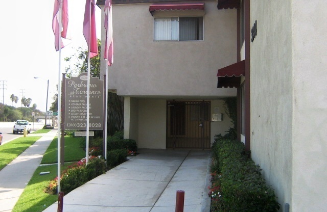 2 beds, 1 bath, $2,450, Unit 3344-20