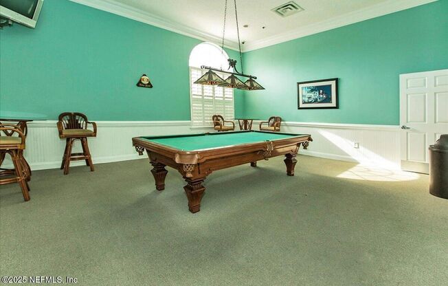 8201 Green Parrot #307