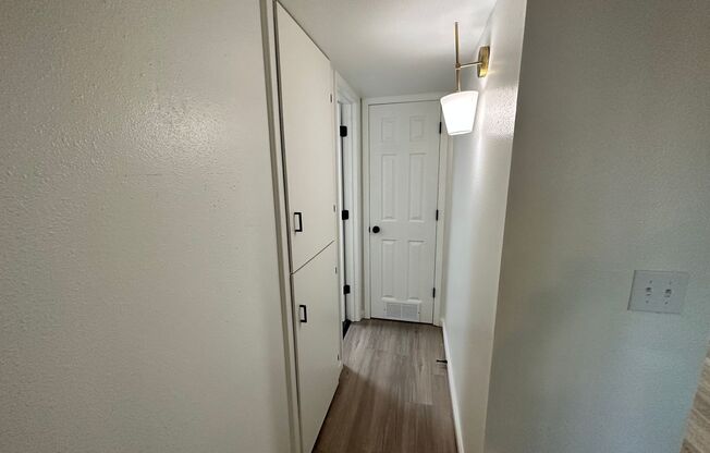 1 bed, 1 bath, 600 sqft, $950, Unit Mesta 700/14