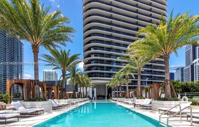 1 bed, 2 baths, $4,250, Unit # 4406