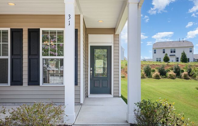 Beautiful 3BR 2.5BA plus a spacious loft! Available Now!