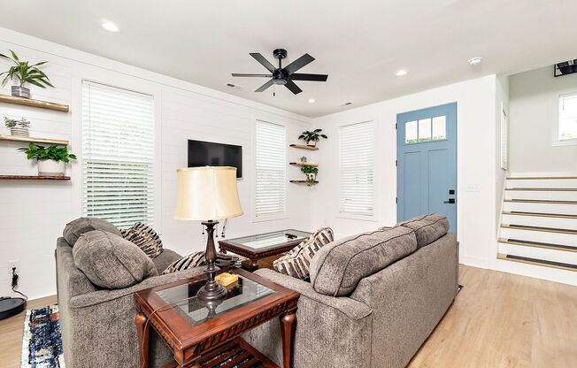 2BR Charmer with Fenced Backyard and Modern Amenities!  Close to Downtown Durham!