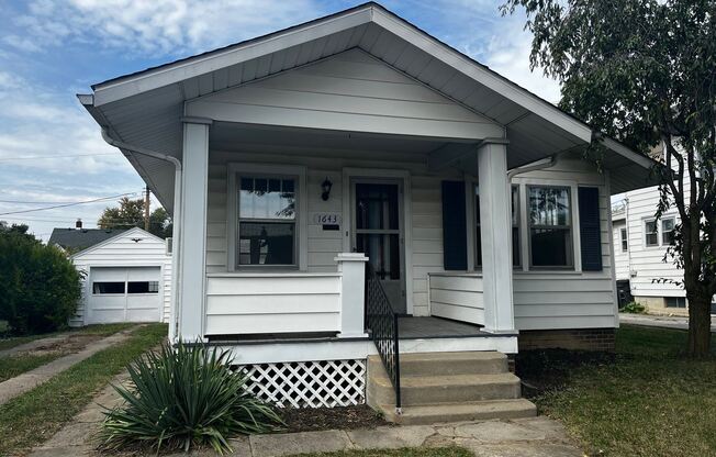 1643 Hinton Dr.