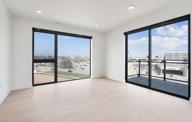 1 bed, 1 bath, 726 sqft, $1,750, Unit 218