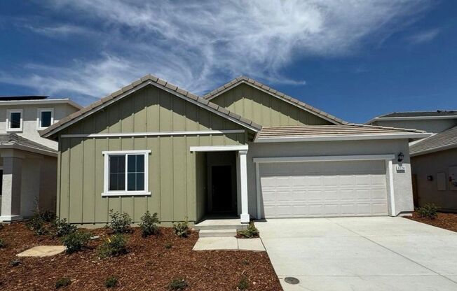 BRAND NEW (Solar) 4/2 w/Massive Backyard Roseville!  *Please read entire ad for viewings!!